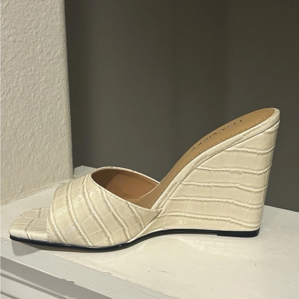 Lisa Vicky Sandals - Picture 4 of 7